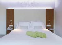 Двухместный номер Superior с частичным видом на море двуспальная кровать