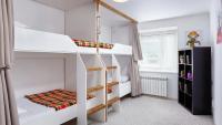 Многоместный смешанный номер апартаменты с 4 односпальными кроватями